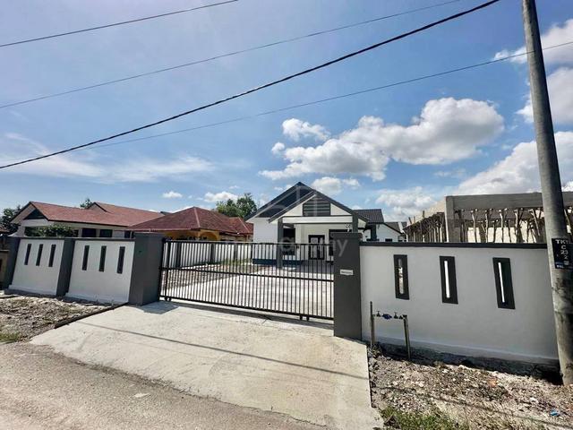 Banglo Kg Baru, Kemasik 1
