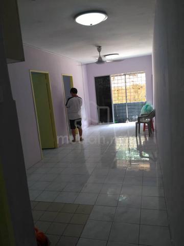Apartment Lestari (Damansara Damai) 1