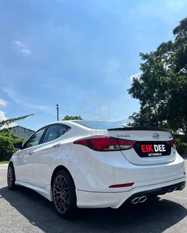 Loan Kedai 2015 Hyundai ELANTRA 1.8 PREMIUM (A) - 4