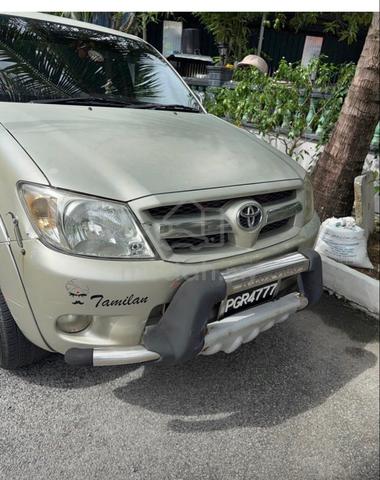 2005 Toyota HILUX 2.5 G MY05 KUN25R (M) - 1
