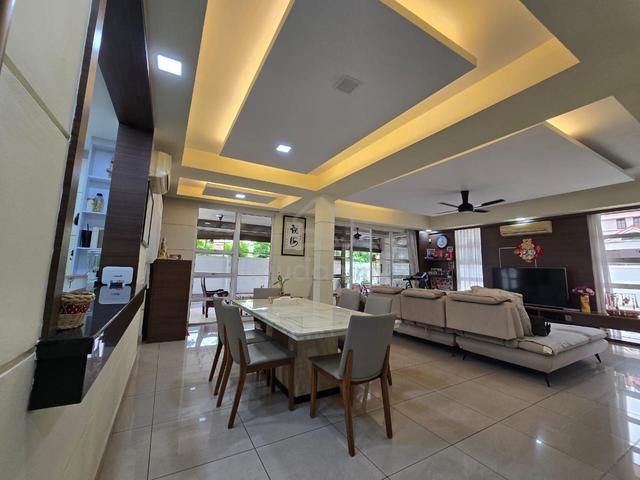 Johor Bahru Taman Molek 2-storey Semi Detached House For Sale 1