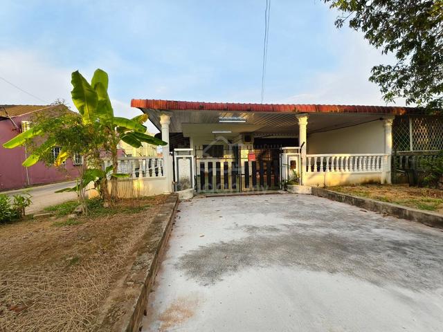 Taman Parit Buntar FREEHOLD SEMI D 1