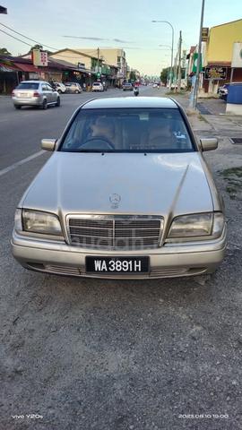 1995 Mercedes Benz 200 2.0 W123 (A) - 1