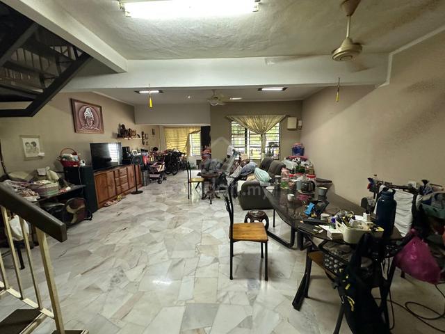 Double Storey House For Sell At Subang Jaya Usj 2 Facing Empty & East 1