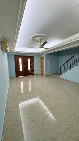 [Renovated] 2 Storey , Desa 4, Bandar Country Homes , Rawang 1