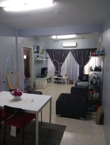 Mutiara Court 1