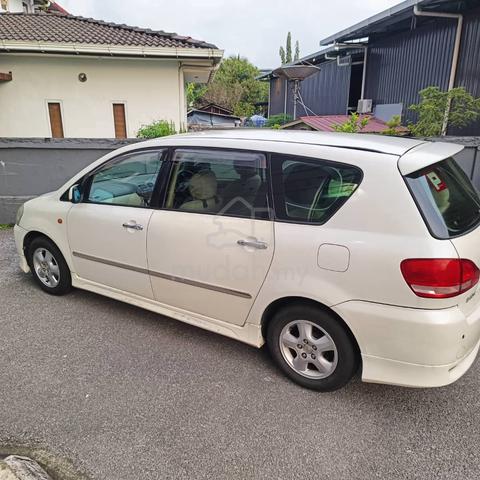 2002 Toyota IPSUM 2.4 VVTI (A) - 4