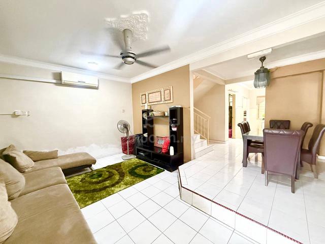 RENOVATED🔥 Double Storey Bandar Rinching Seksyen 4 Semenyih 1