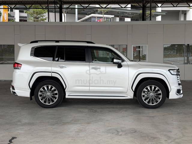 2023 Toyota LANDCRUISER 3.4 ZX FJA300W (A) - 4