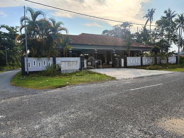 Banglo Luas dan Cantik di Kg Batu Putih, Pulau Serai. Dungun. 1