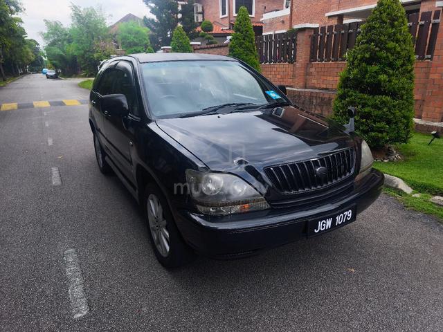 DIRECT OWNER (Negotiable) Toyota Harrier 3.0 V6 A - 2