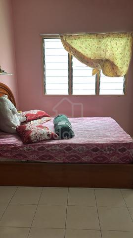 Room for rent 1