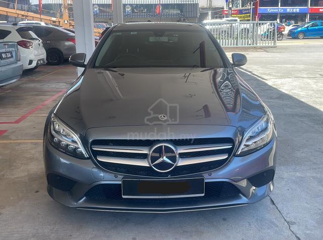 2019 Mercedes Benz C200 - 3 digit no, HSS service - 2