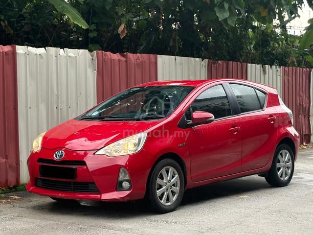 2013 Toyota PRIUS C 1.5 (HYBRID) (A) - 2