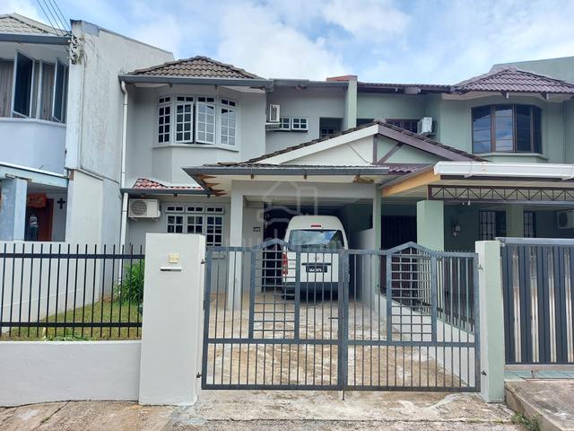 1 single room available 1