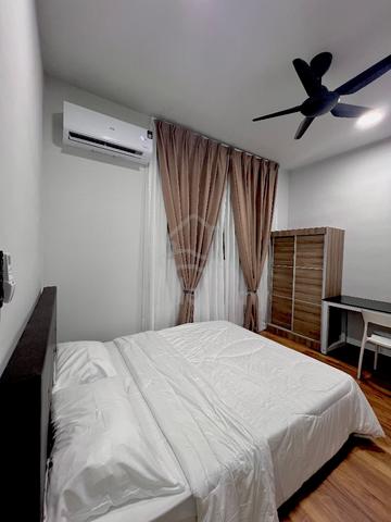 ADMIRAL RESIDENCE Queen Room For Rent 1