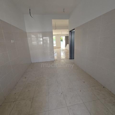 Rumah Double Story Tanjung Lumpur 2