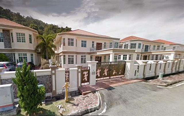 2 Sty Luxury Detached with Serenity | Beverly Hills | Tg Bungah 1
