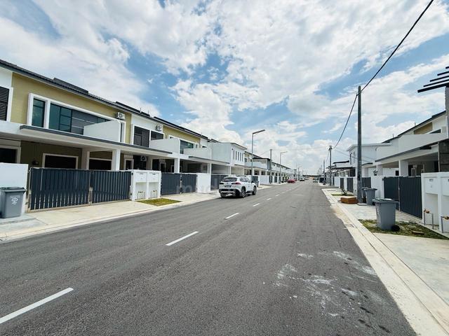 Double Storey Terrace at Bandar Layangkasa, Pasir Gudang, Johor Bahru 1