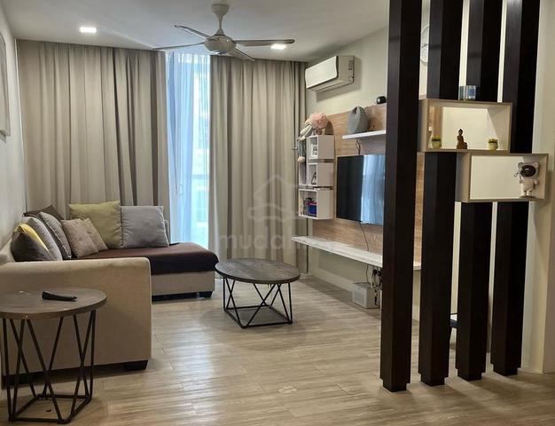 LakeFront Residence 1