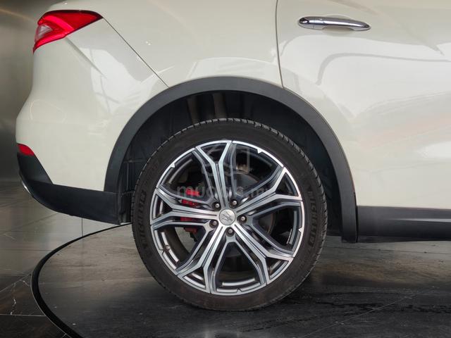 2019 Maserati LEVANTE 3.0 LEVANTE S B&O AUD SUNRF - 3
