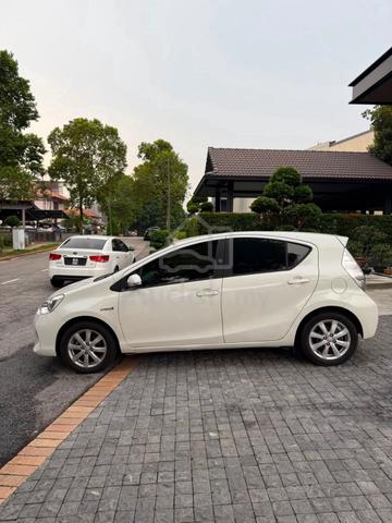 2012 Toyota PRIUS C 1.5 (HYBRID) NHP10R (A) - 5