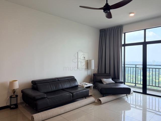 Molek Regency 1