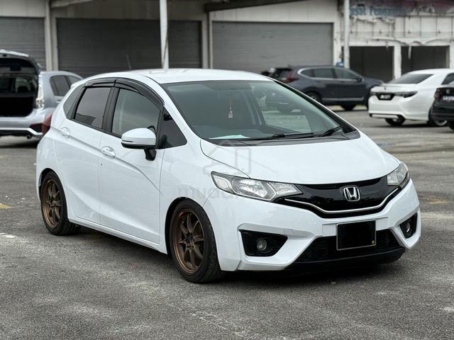 2016 Honda JAZZ 1.5 V (A) - 3