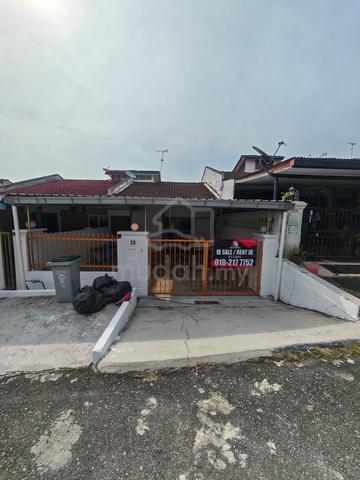 Looking for house close to town? 1