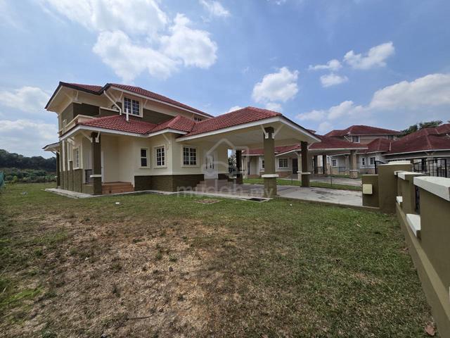Bungalow 2 tingkat Endlot, Taman Desa Anjung Putra Berdekatan Putrajay 1