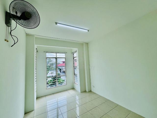 Unipark Condominium 1