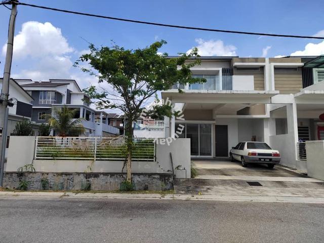 Country Villa gated Guarded terrace 2 storey corner lot unit for sale 1