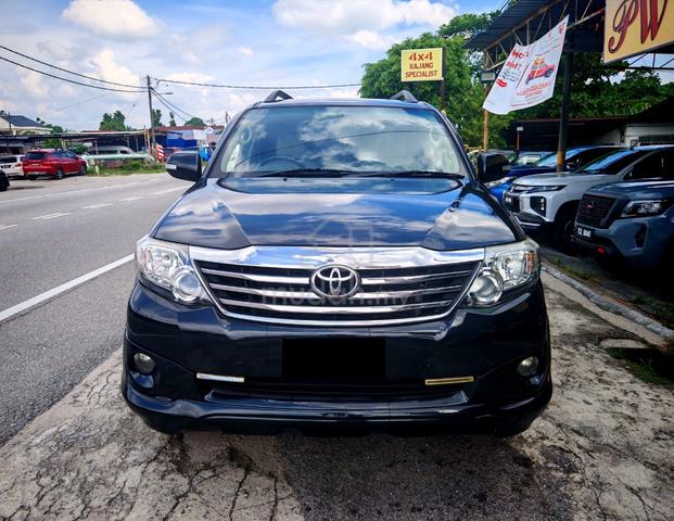 Toyota FORTUNER 2.7(A)V TRD SPORTIVO VVT-i 4X4 SUV - 3