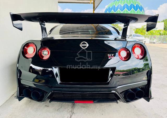 Nissan GT-R R35 3.8L V6 Twin Turbo Black Edition - 4