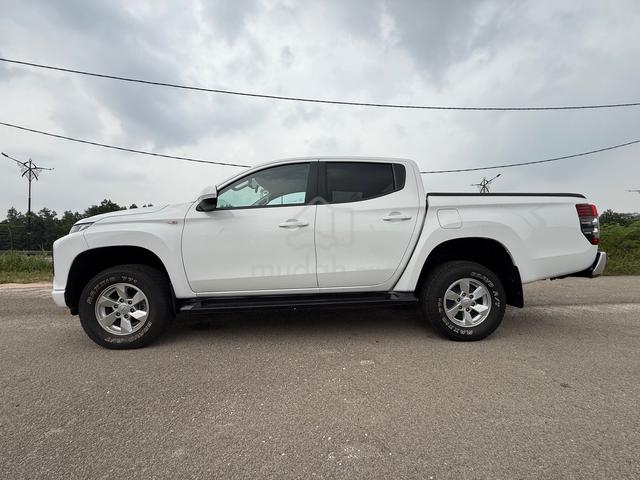 2023 Mitsubishi TRITON 2.4 VGT (M) - 3
