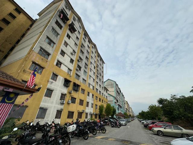 Enggang Apartment 1
