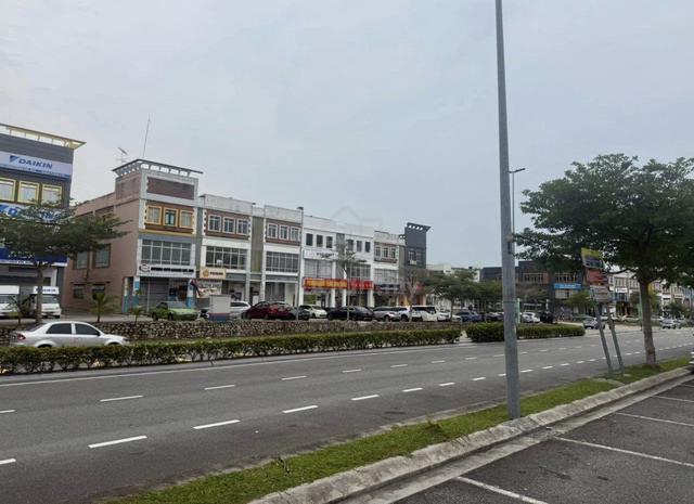 Taman Nusa Sentral Hot Area Good Condition 1