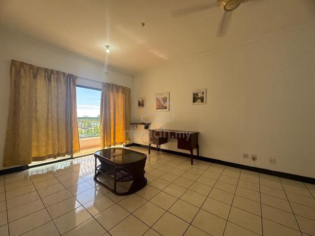 Marina Court 1