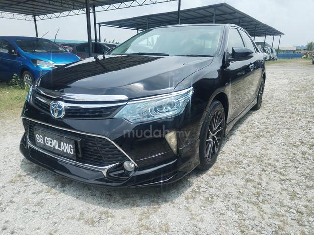 2015 Toyota Camry 2.5 Hybrid , ONE Owner only - 1