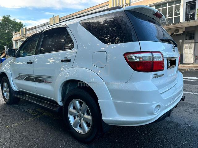 2011 Toyota FORTUNER 2.5 G TRD SPORTIVO - 3