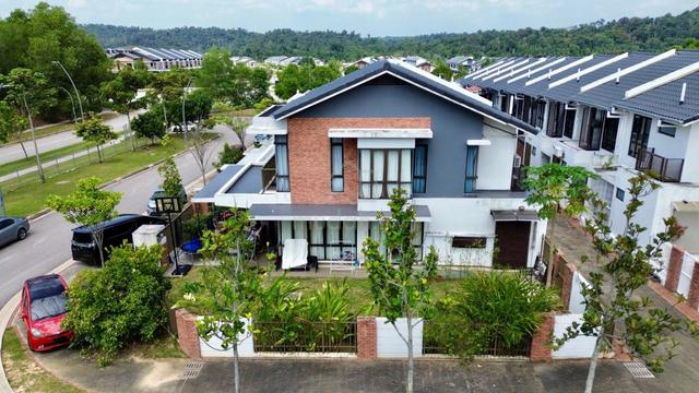 CORNER Double Storey House Elmina Valley 3 Denai Alam FACING OPEN 1