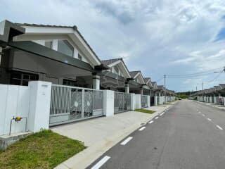 [ RUMAH BAWAH HARGA PASARAN ] 22X85 Freehold Furnished Seremban 1