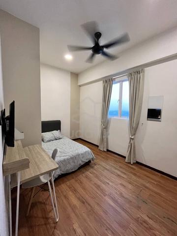 Female Medium Room 10mins walk to MRT @ 7TreeSeven, Bandar Sungai Long 1