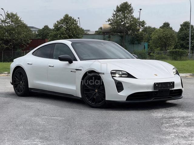 2022 Porsche Taycan GTS (9JI I) MANY EXTRAS - 1