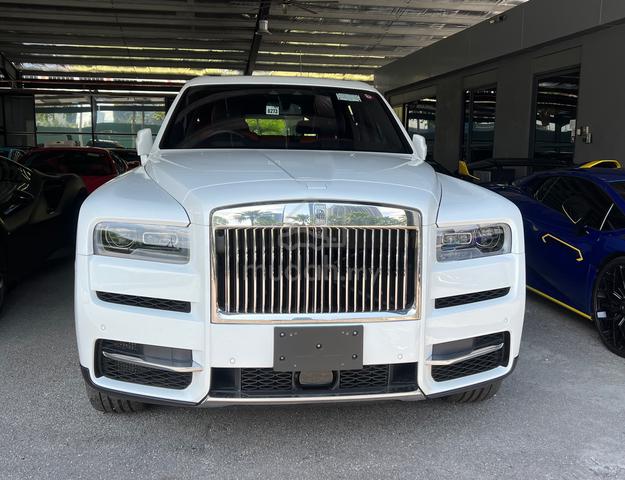 2023 Rolls Royce 6.75 Cullinan Orange Leather Seat - 1