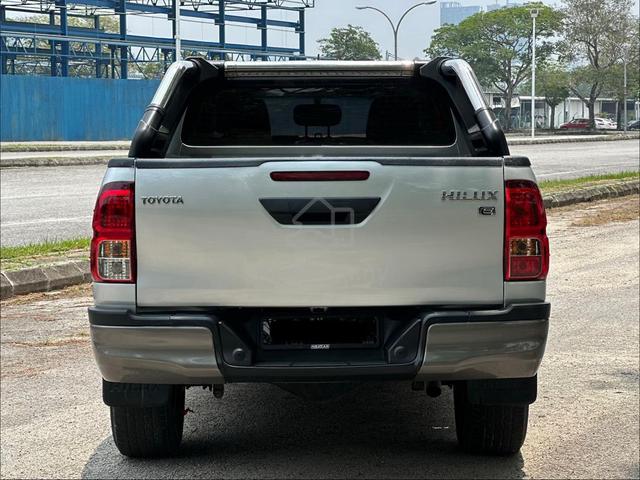 2021 Toyota HILUX 2.4 E (A) NO OFF ROAD /ZERO DEPO - 4