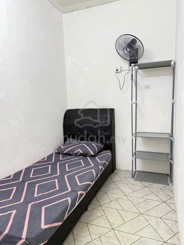 Sewa bilik Non Sharing (NO DEPOSIT) Subang bestari 1