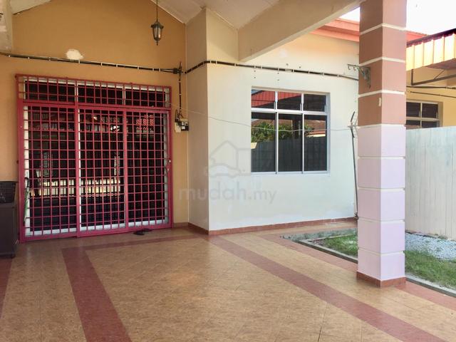 Teres Setingkat Taman Manis 2, Parit Raja, Batu Pahat 1