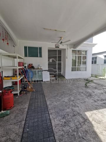 Bayan Lepas Lintang Sungai Ara 2.5 storey Semi-D house for rent 1