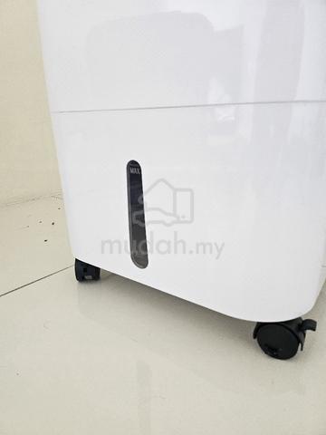 Carousel Image